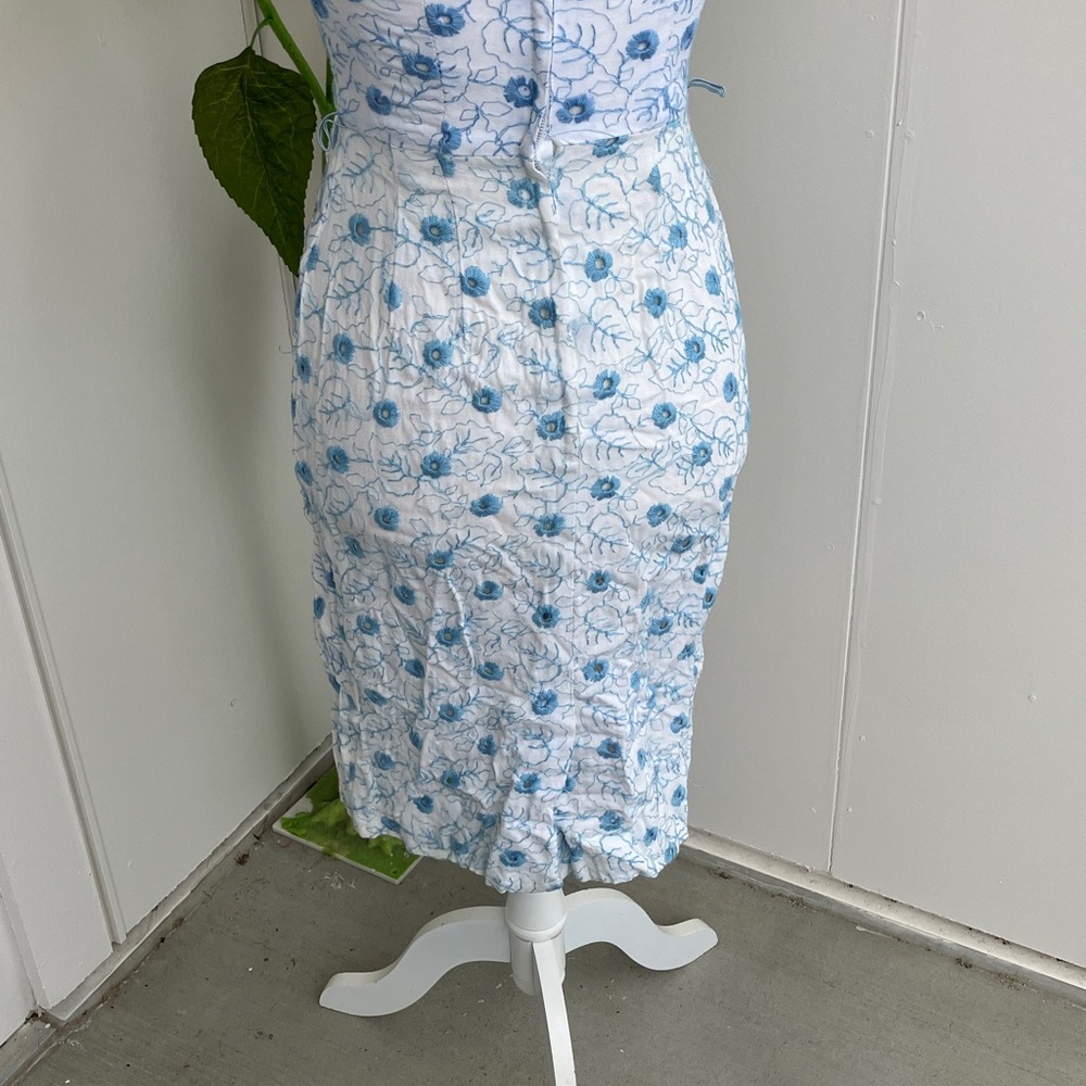 Vintage 60s Blue and White Eyelet Lace Floral Bodycon Sleeveless Mini Dress - Picture 8 of 13